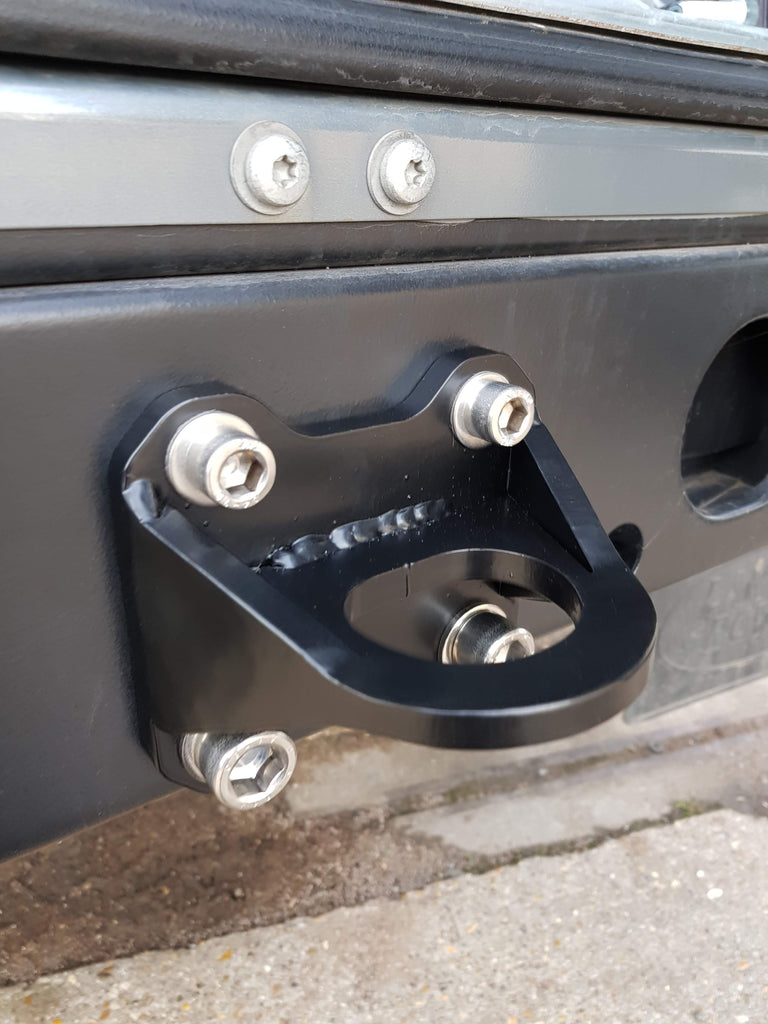 Land Rover Defender Rear Recovery FAR Defender Rear Recovery Point – Far Corners